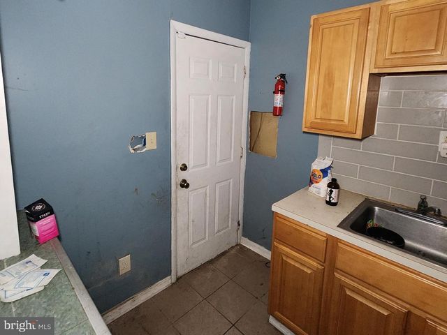 2528 W FRANKLIN ST, Baltimore, MD 21223