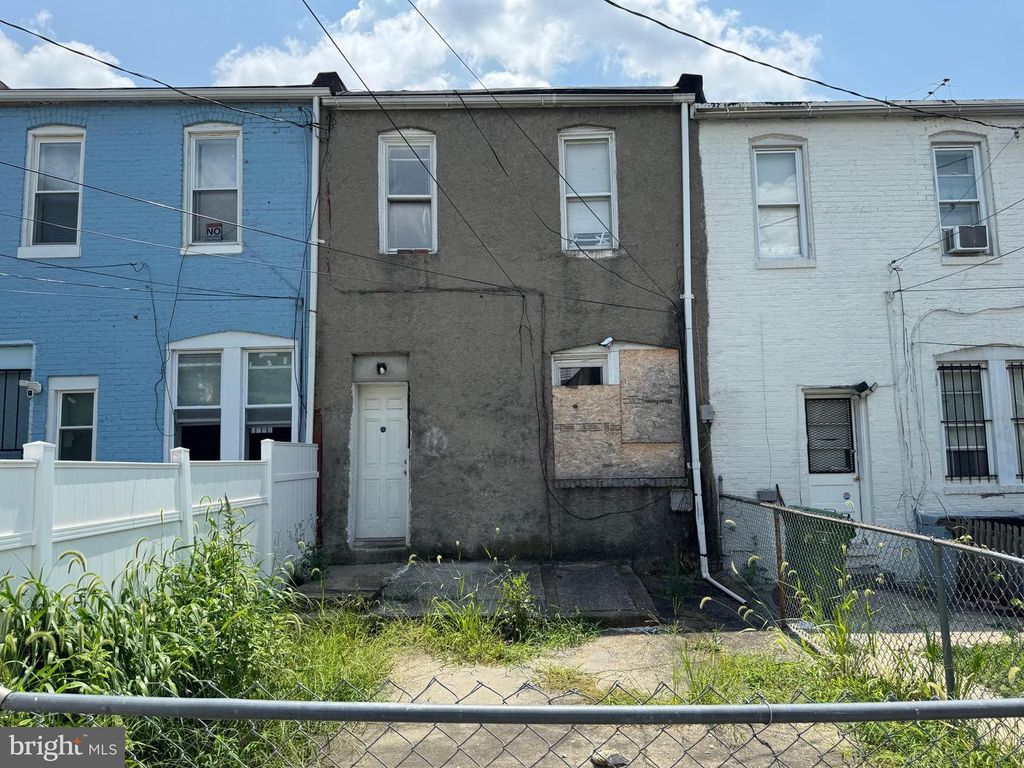 2528 W FRANKLIN ST, Baltimore, MD 21223