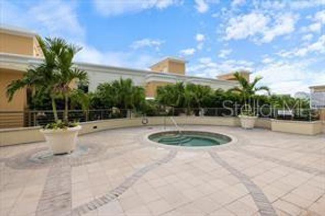 800 N TAMIAMI TRAIL 806, Sarasota, FL 34236