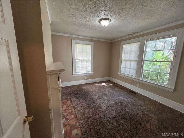 2027 MCKINLEY Avenue, Montgomery, AL 36107