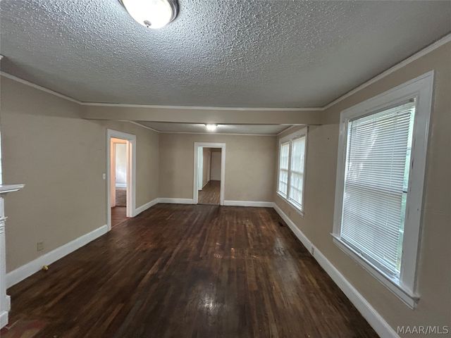 2027 MCKINLEY Avenue, Montgomery, AL 36107