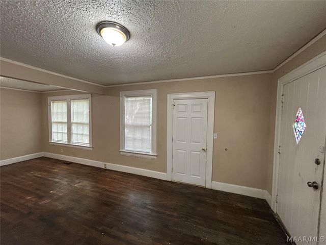 2027 MCKINLEY Avenue, Montgomery, AL 36107