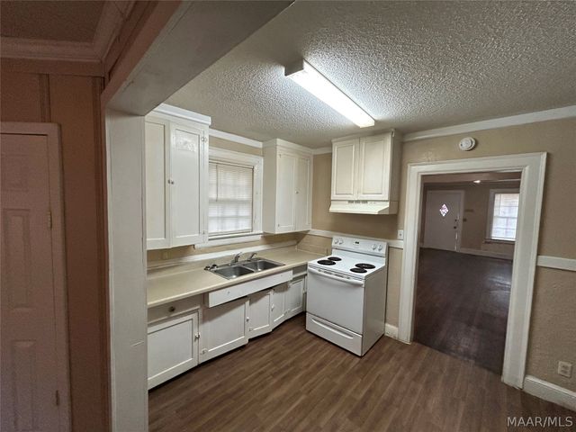 2027 MCKINLEY Avenue, Montgomery, AL 36107