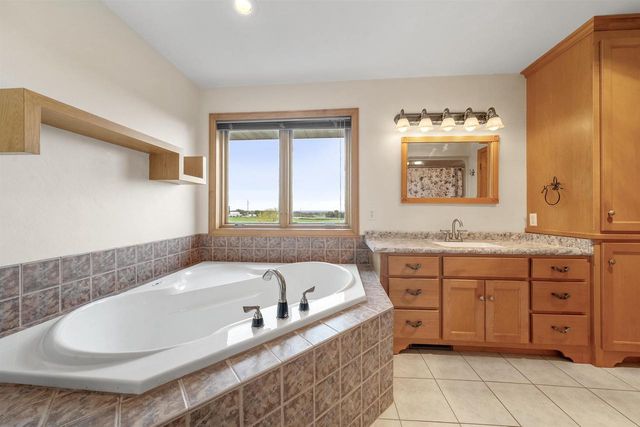4140 GEMSTONE TRAIL, Green Bay, WI 54311