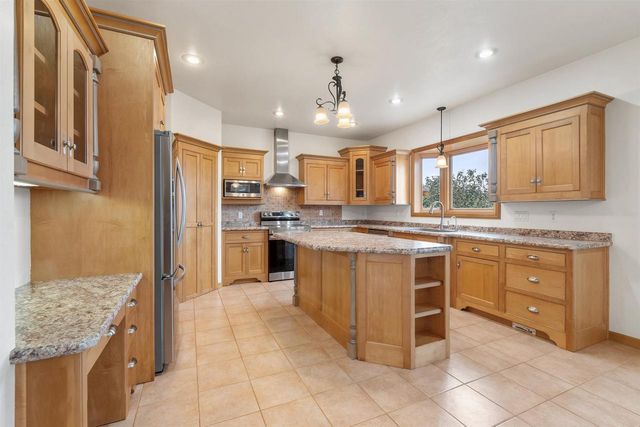 4140 GEMSTONE TRAIL, Green Bay, WI 54311