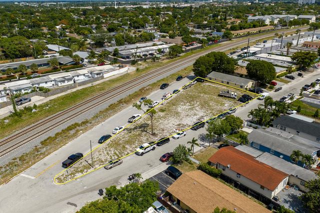 901 S H Street, Lake Worth Beach, FL 33460