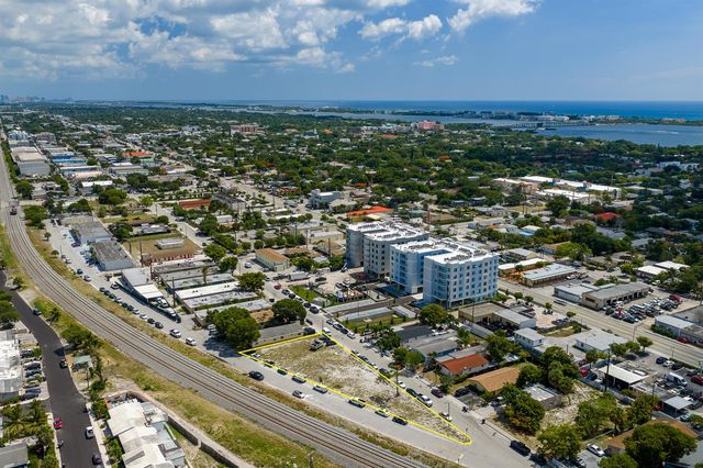 901 S H Street, Lake Worth Beach, FL 33460