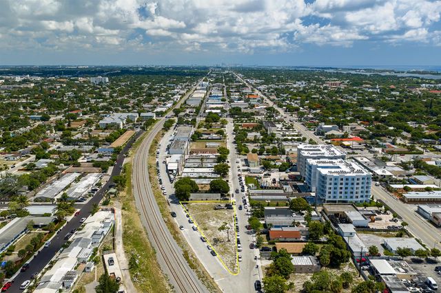 901 S H Street, Lake Worth Beach, FL 33460