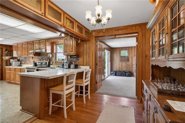 170 W Randall AVE, Norfolk, VA 23503