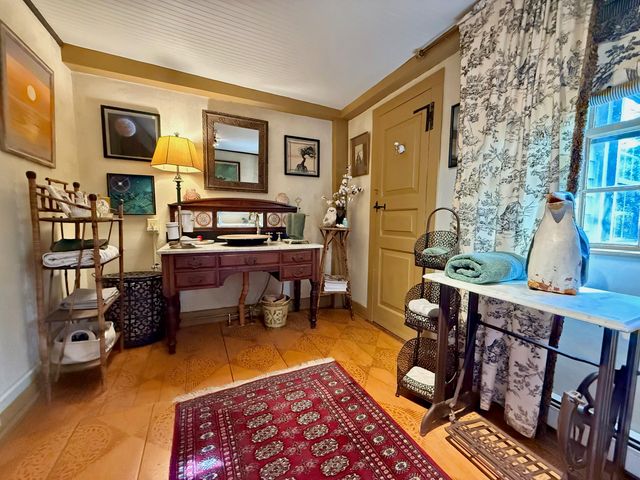 162 Rt. 6A, Yarmouth Port, MA 02675