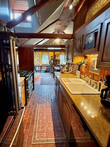 162 Rt. 6A, Yarmouth Port, MA 02675