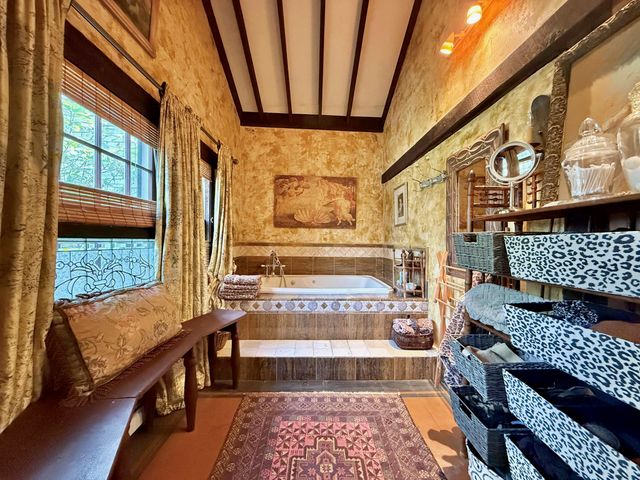 162 Rt. 6A, Yarmouth Port, MA 02675