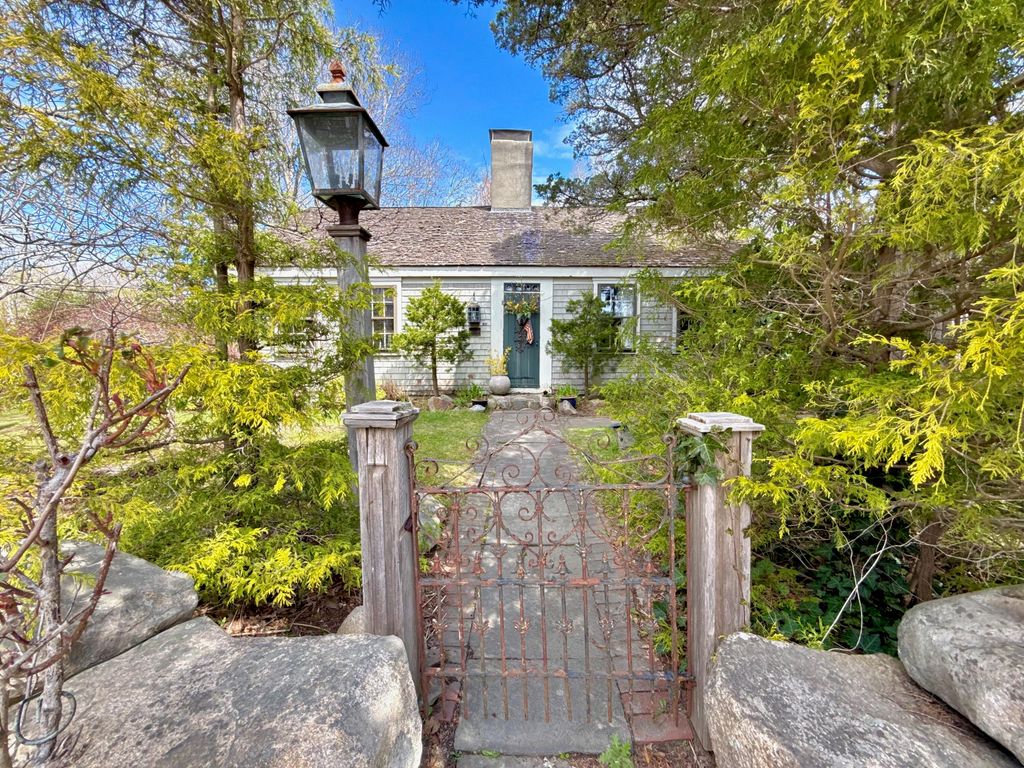 162 Rt. 6A, Yarmouth Port, MA 02675