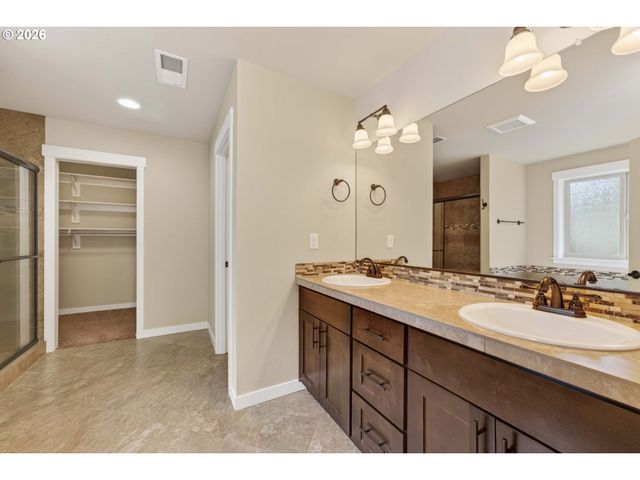 3114 Ne 174TH St, Ridgefield, WA 98642