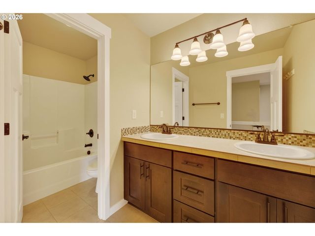 3114 Ne 174TH St, Ridgefield, WA 98642