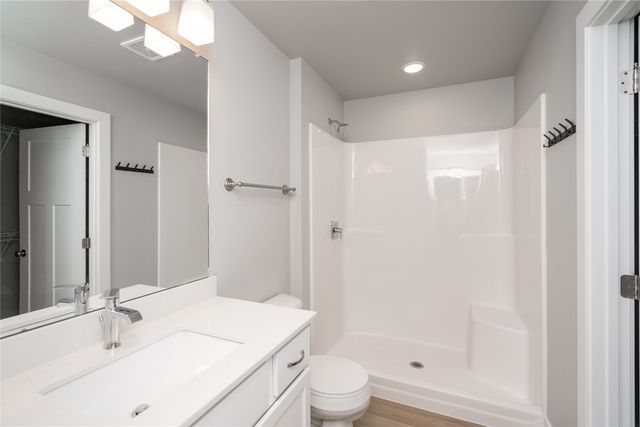 713 NE Oak Ridge Drive, Ankeny, IA 50021