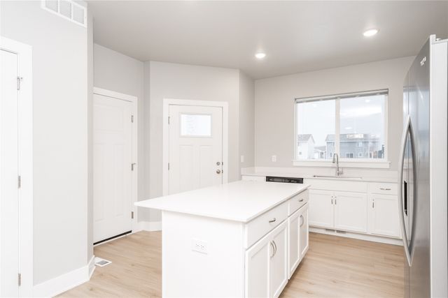 713 NE Oak Ridge Drive, Ankeny, IA 50021