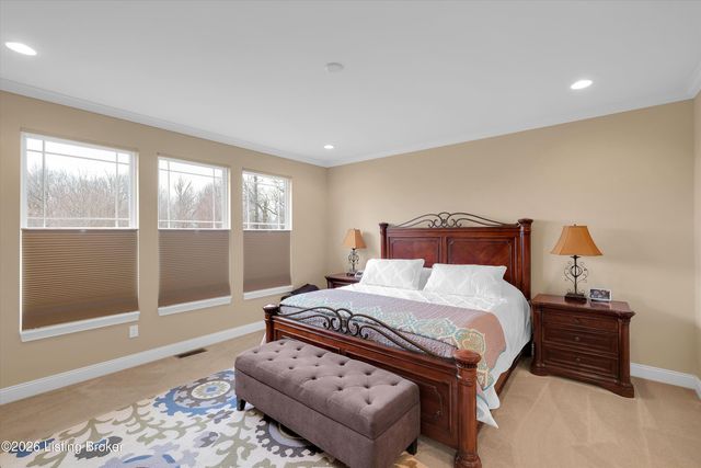 4813 Greenwood Ct, La Grange, KY 40031