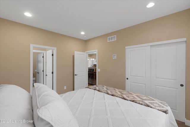 4813 Greenwood Ct, La Grange, KY 40031