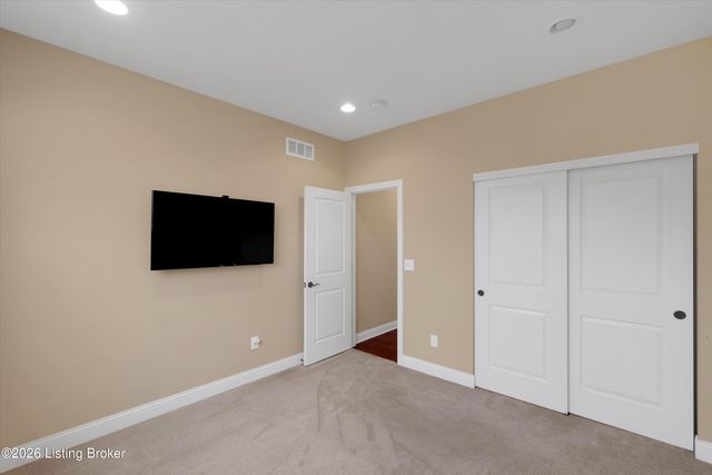 4813 Greenwood Ct, La Grange, KY 40031