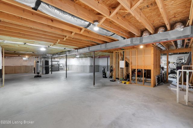 4813 Greenwood Ct, La Grange, KY 40031