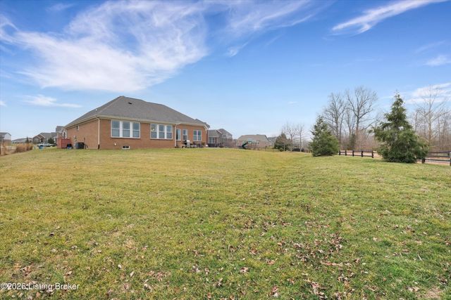 4813 Greenwood Ct, La Grange, KY 40031