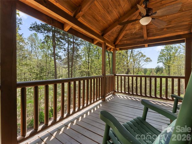 462 Deep Woods Lane, Saluda, NC 28773