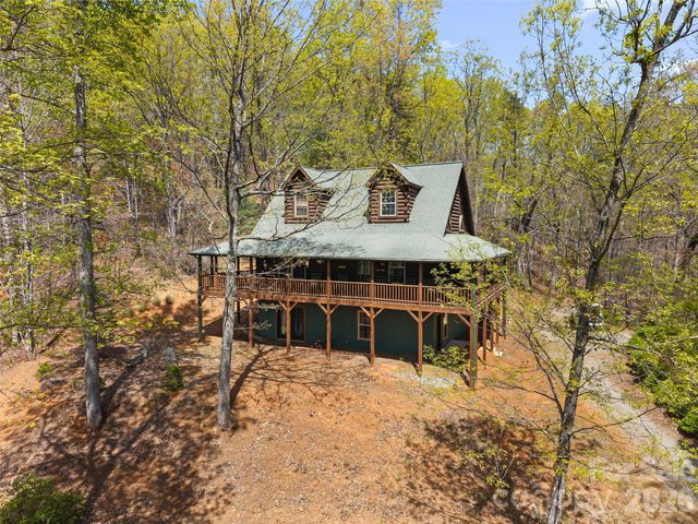 462 Deep Woods Lane, Saluda, NC 28773