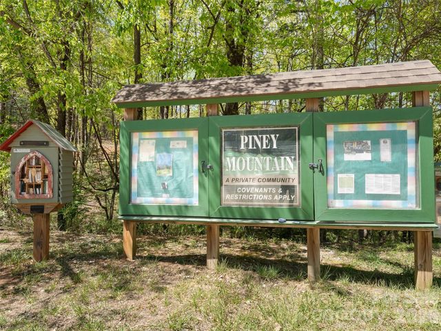 462 Deep Woods Lane, Saluda, NC 28773