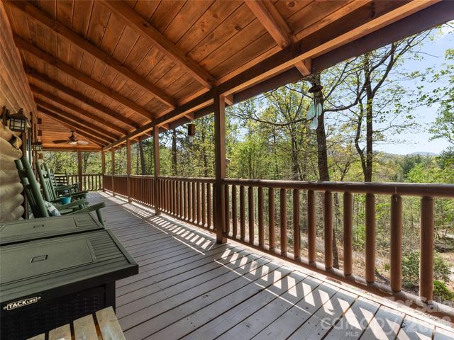 462 Deep Woods Lane, Saluda, NC 28773