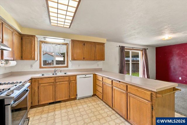 2535 Del Rio Ct SE, Albany, OR 97322