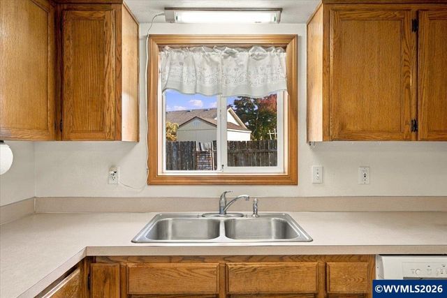 2535 Del Rio Ct SE, Albany, OR 97322