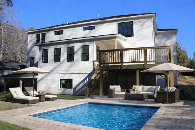 1966 Dunwoody Place, Atlanta, GA 30324