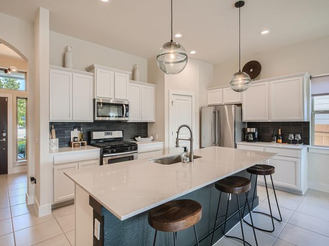 8005 Beacon Knob WAY, Austin, TX 78744