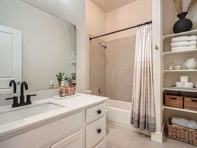 8005 Beacon Knob WAY, Austin, TX 78744