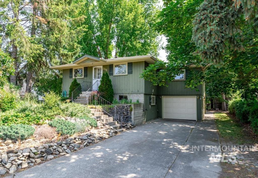 116 N Cleveland, Moscow, ID 83843