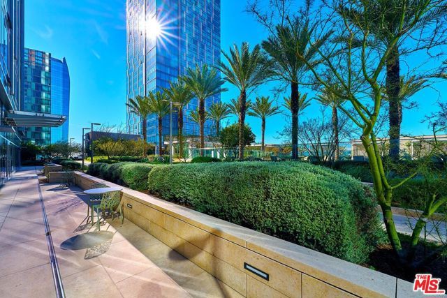 877 Francisco Street 1516, Los Angeles, CA 90017