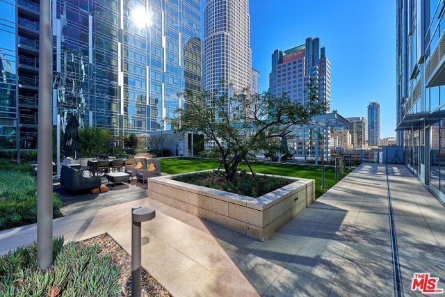 877 Francisco Street 1516, Los Angeles, CA 90017