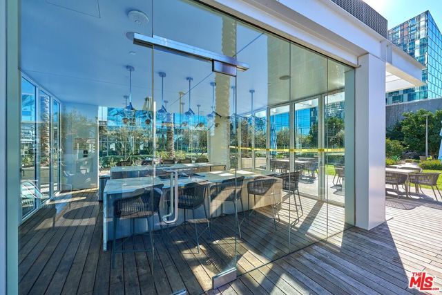 877 Francisco Street 1516, Los Angeles, CA 90017