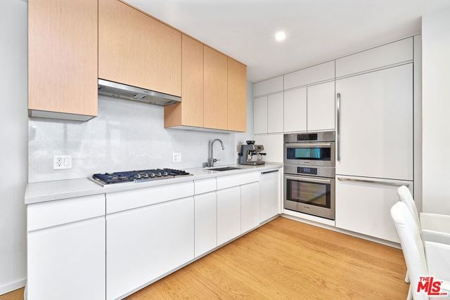 877 Francisco Street 1516, Los Angeles, CA 90017