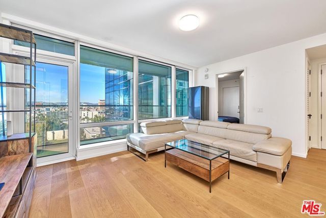 877 Francisco Street 1516, Los Angeles, CA 90017