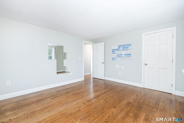 15 Village Lane, Burlington, CT 06013