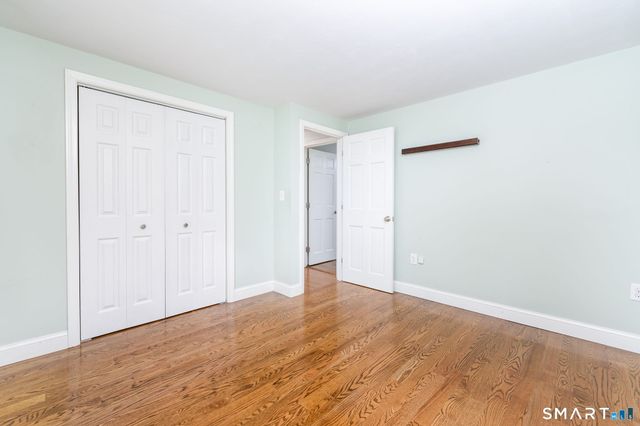 15 Village Lane, Burlington, CT 06013