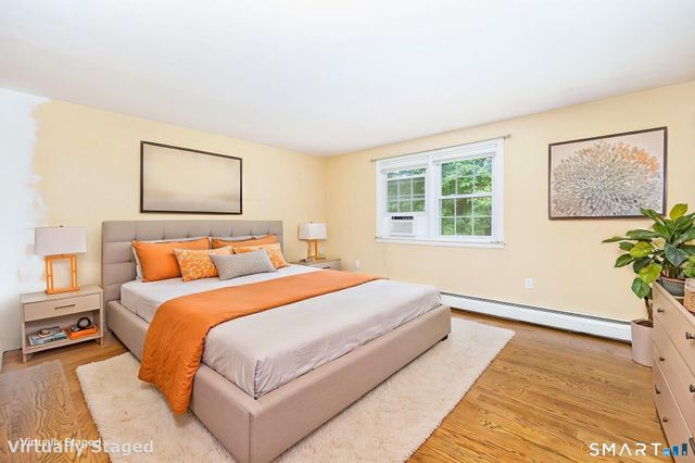 15 Village Lane, Burlington, CT 06013