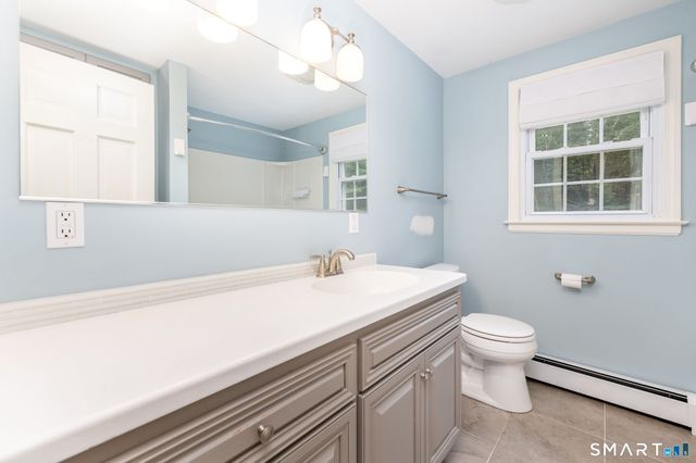 15 Village Lane, Burlington, CT 06013