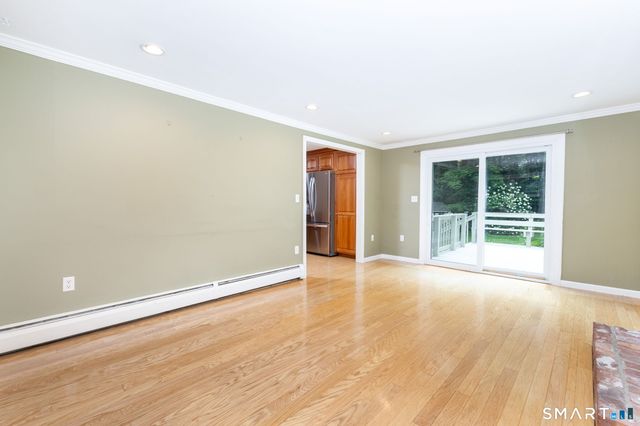 15 Village Lane, Burlington, CT 06013