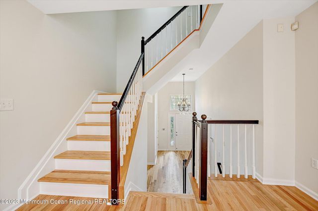 7 Harbor Bay Circle, Laurence Harbor, NJ 08879
