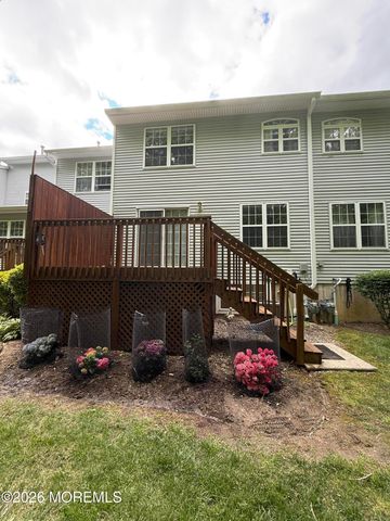 7 Harbor Bay Circle, Laurence Harbor, NJ 08879