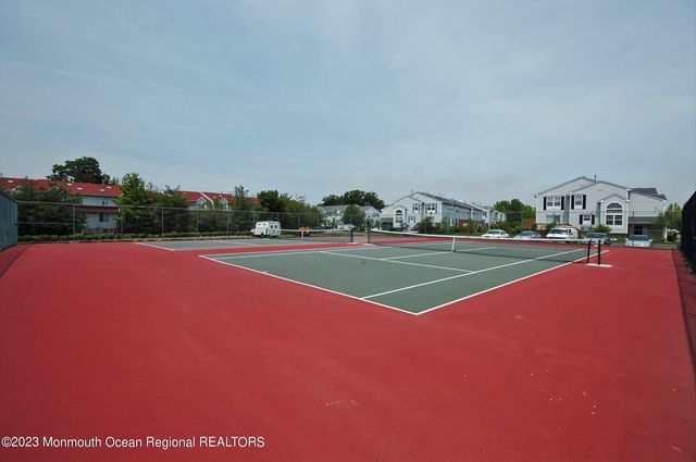 7 Harbor Bay Circle, Laurence Harbor, NJ 08879