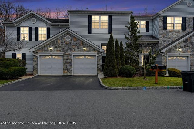 7 Harbor Bay Circle, Laurence Harbor, NJ 08879